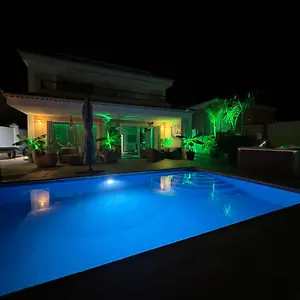 Puerto Santiago: Luxury 5-bedroom With Pool And Disabled Access Villa